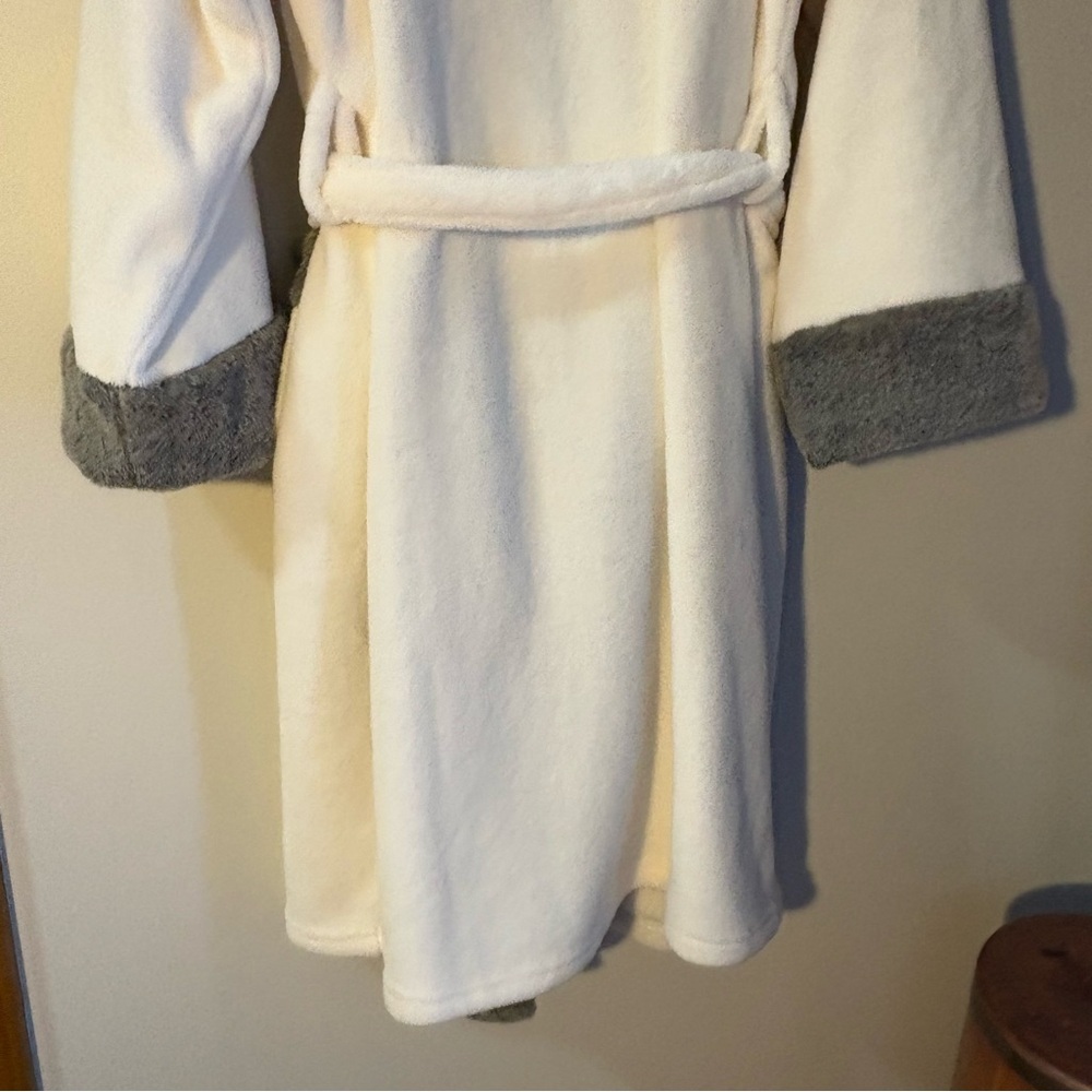 Member's Mark Women's Hooded Soft Plush Robe with Belt and Pockets S/M - Picture 7 of 8